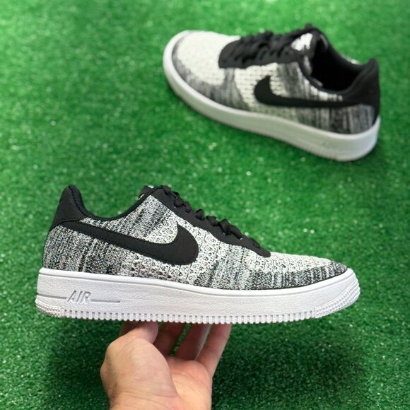 Nike Air Force 1 Flyknit 2 Black Pure Platinum Mens AV3042-001 VNDS Sz 8.5 - Picture 1 of 7